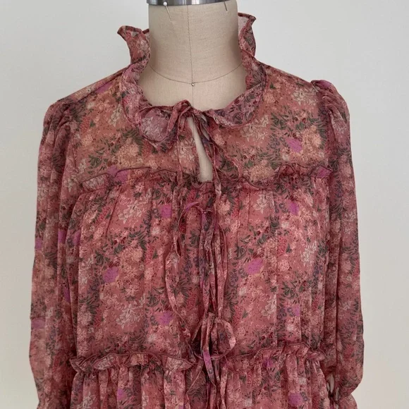 Sage + Fig Floral Long Sleeve Dress - Picture 4 of 9